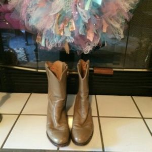 Size 7.5 womens justin western bootssold bundle