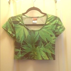 Weed leaf crop top