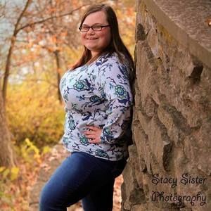 Meet your Posher, Elissa