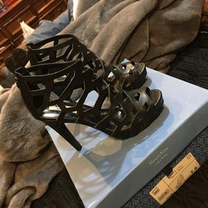 Black Vera wang heels