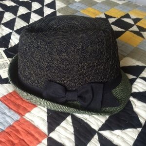 Cute hat!