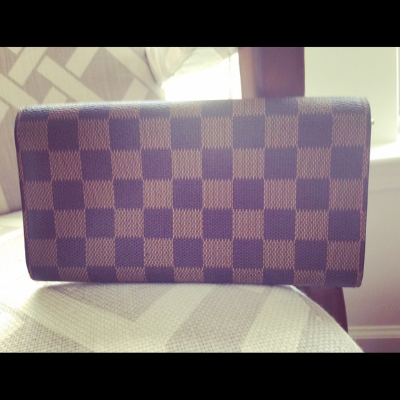 Authentic Louis Vuitton Wallet Brown Damier - Picture 2 of 4