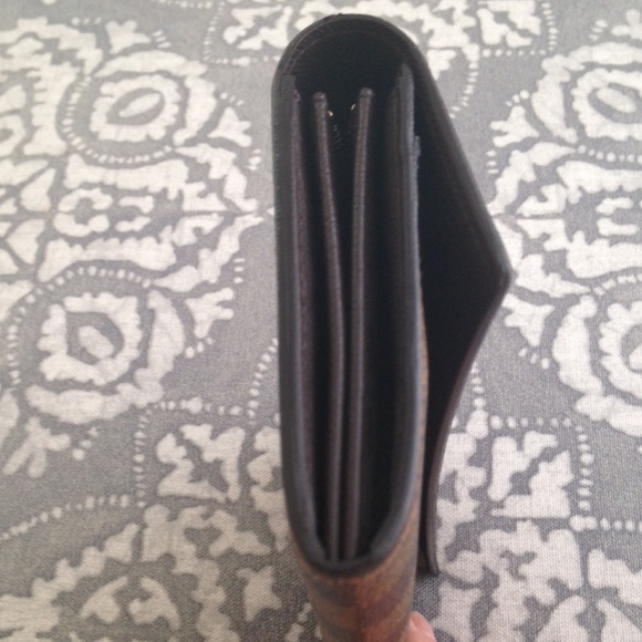 Authentic Louis Vuitton Wallet Brown Damier - Picture 4 of 4