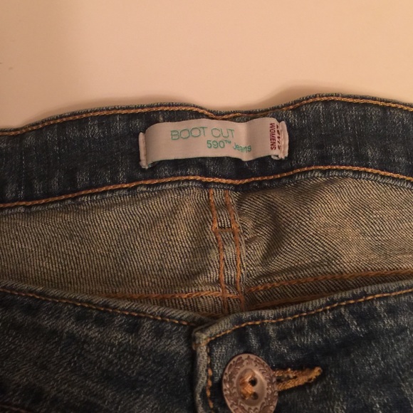 Levi's Bootcut Jeans.
