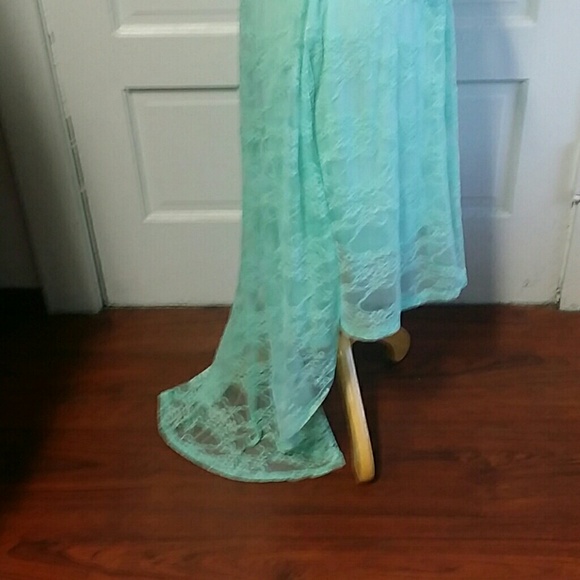 Dress - Picture 3 of 4