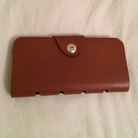 BDG wallet//Brand new// tan leather wallet (UO)