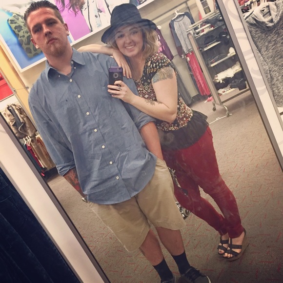 Meet your Posher, Stefani - Picture 2 of 2