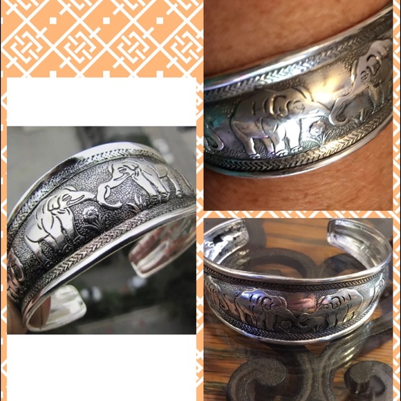 Jewelry - Tibetan Silver Elephant Cuff Bracelet NEW 🐘🌼🐘