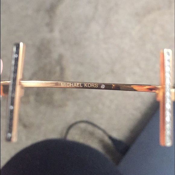 Authentic Michael Kors gold bangle - Picture 3 of 3