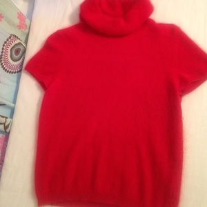 Red turtle neck short sleeve sweater