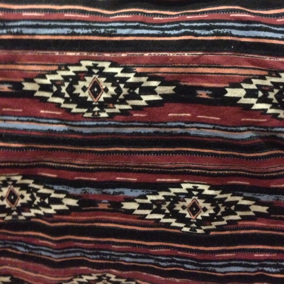 Tribal sweater - Picture 3 of 4