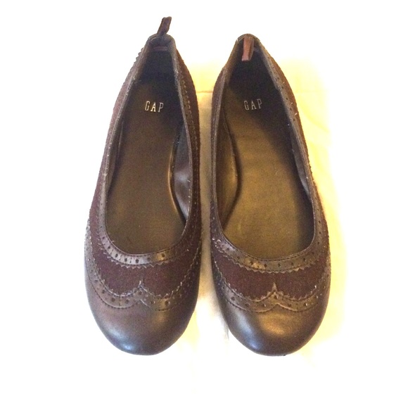 Gap brand brown leather and cloth flats