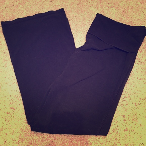 AE boot leg yoga. Size: L