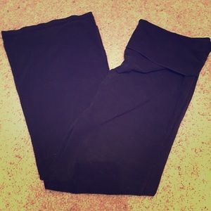 AE boot leg yoga. Size: L