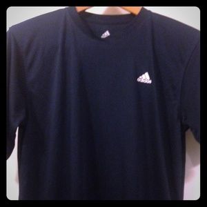 Adidas t-shirt like new
