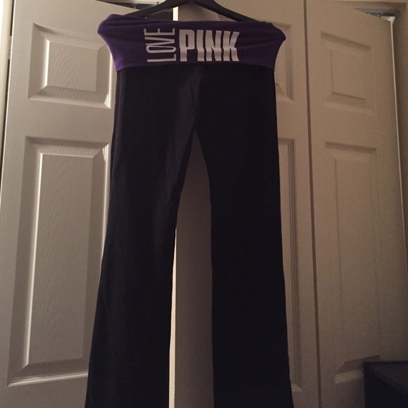 Black Victoria's Secret yoga pants