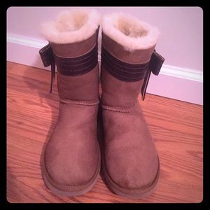 Brown Bow Uggs