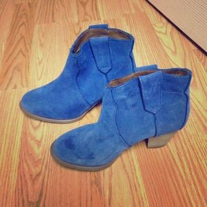 Aldo Blue suede booties