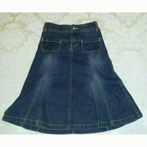 Denim skirt. Like new condition.