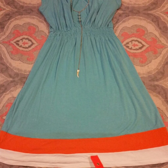 Dress - Picture 2 of 2