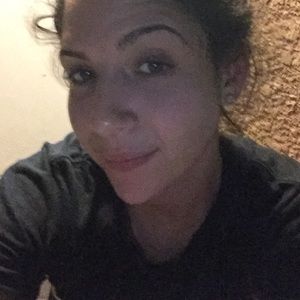 Meet your Posher, Chloe