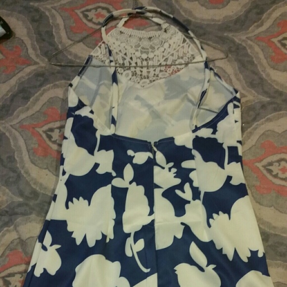 **Dress** - Picture 3 of 3