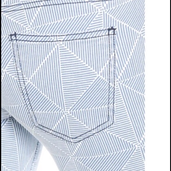 SOLD CURRENT/ELLIOTT Stiletto Skn Jeans - Picture 3 of 4
