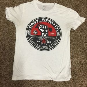 Mens obey tee