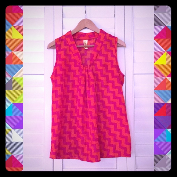 Bee Stitched Sleeveless Blouse - Picture 1 of 3