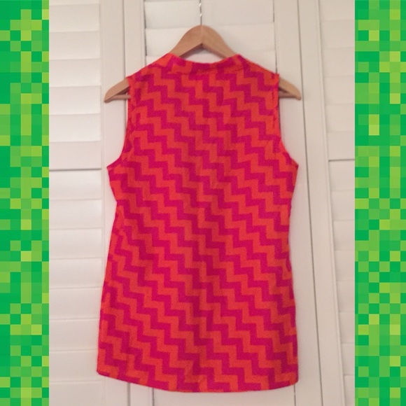 Bee Stitched Sleeveless Blouse - Picture 2 of 3