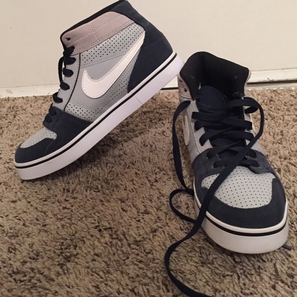 FINAL SALE ✨Nike high tops
