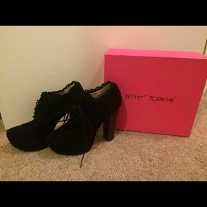 Betsey Johnson suede tie up booties