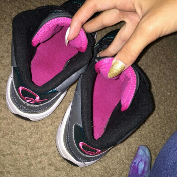 🚨 SOLD ON Ⓜ️ 🚨Teal / pink reebok questions - Picture 3 of 3