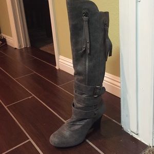 WILD CHILD DISTRESSED BOOTS