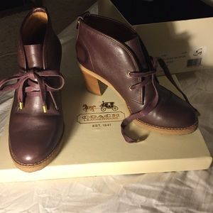 Coach Nikol vintage veg leather desert boot heel