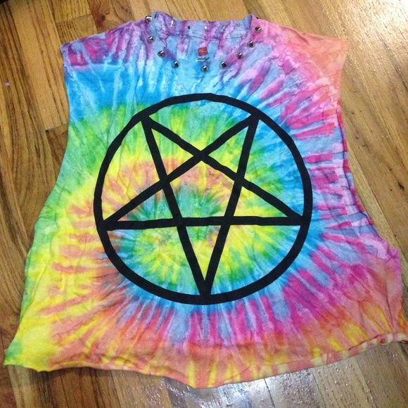 Nikki Lipstick tie dye crop