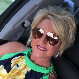 Meet your Posher, Kari