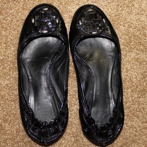 Authentic Tory Burch leather flats in black