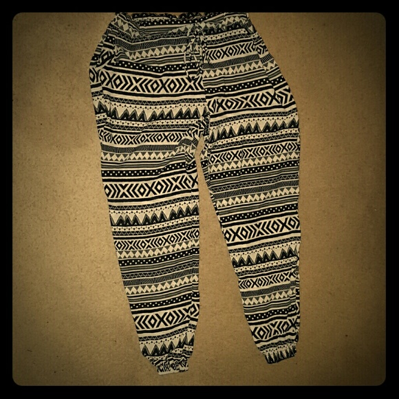 Patterned loose Joggers