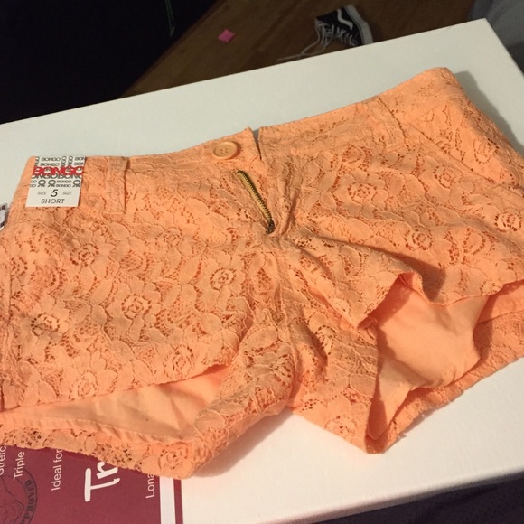 NEW PEACH LACE SHORTS