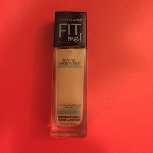 Maybelline Fit Me! Foundation Matte and Poreless