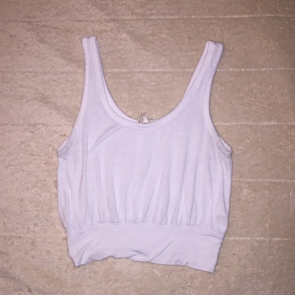 White top - Picture 2 of 3