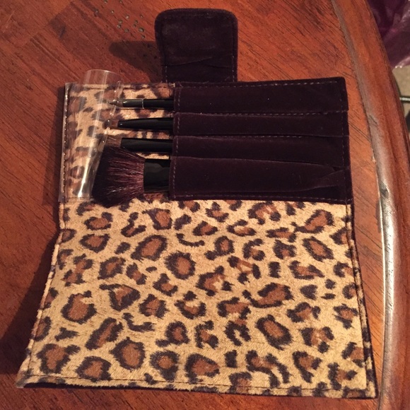 SOLD!!!  YSL brush set and case - Picture 2 of 2