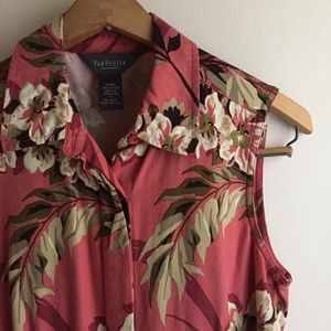 Hawiian sleeve cutt off top