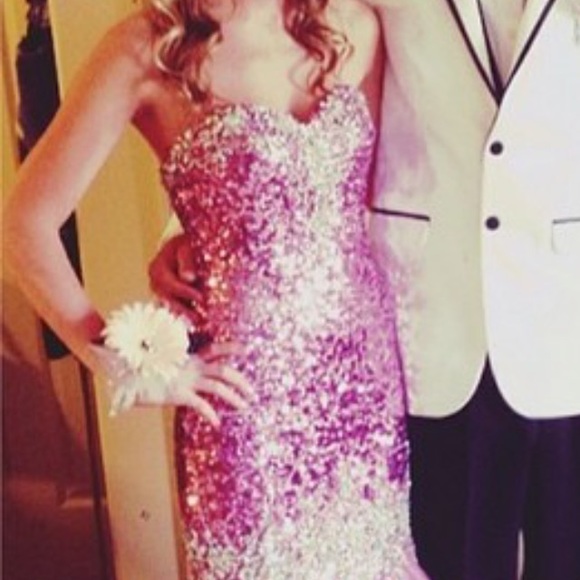 Prom dress - Picture 3 of 3