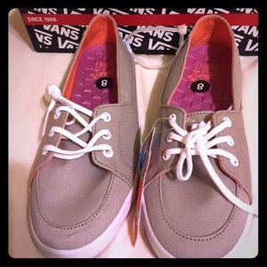 Gray Palisades Vulc Vans. Women's size 8