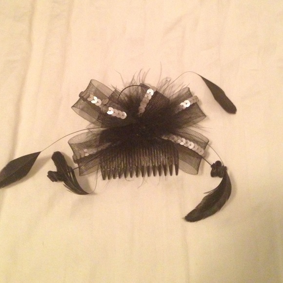 Black head comb