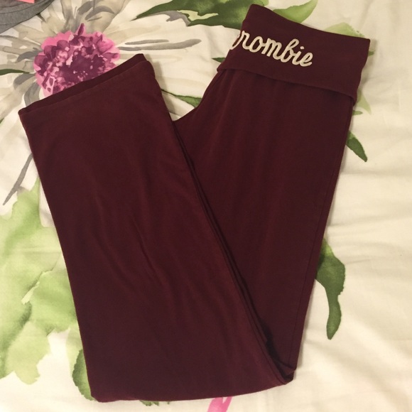 Burgundy Abercrombie yoga pants