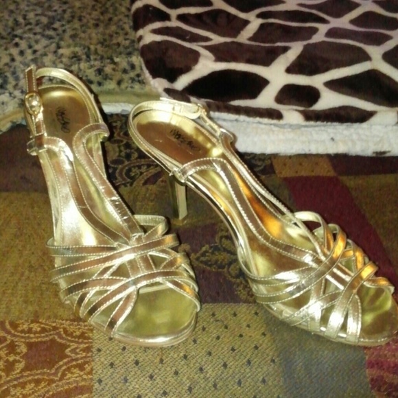 Dress shoes
