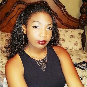 Meet your Posher, Charity